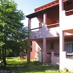 شقة Pinarellu Apartment Steps Away From Beach *